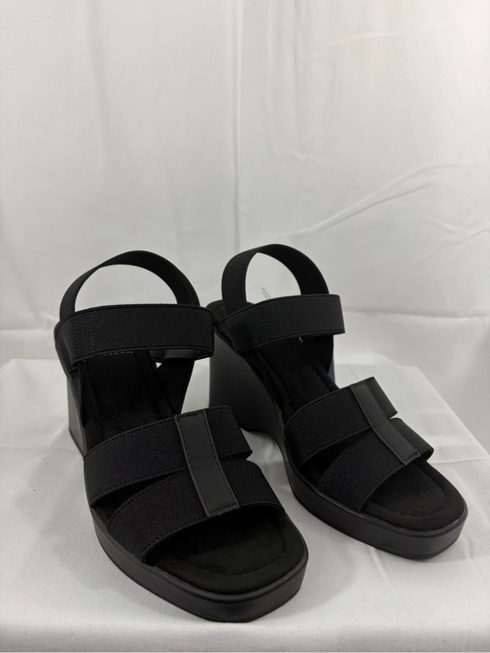 NWT Aerosoles Women's Size 6 Black Elastic-Strap Wedge Sandals